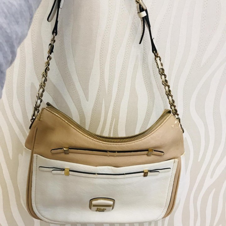 Сумка Guess