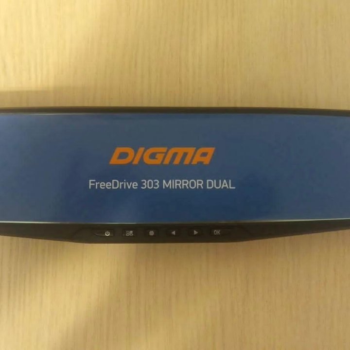 Digma FreeDrive 303MIROR DUAL