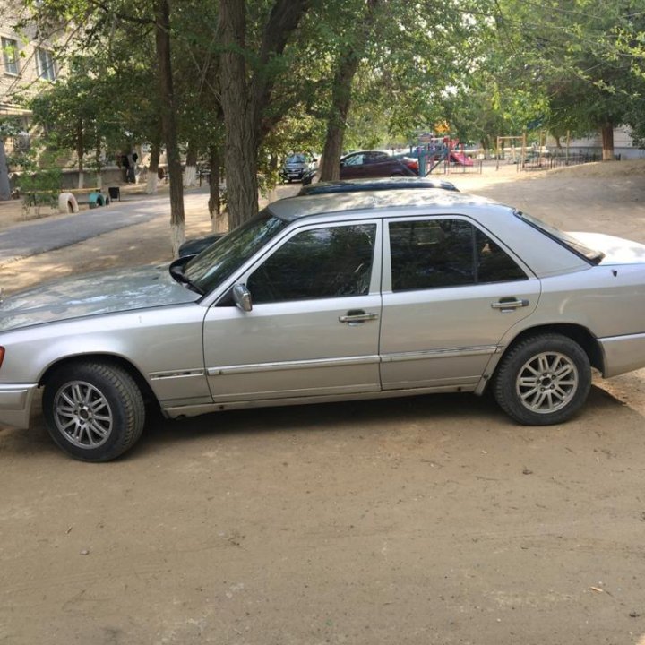 Продам MERCEDES-BENZ 230