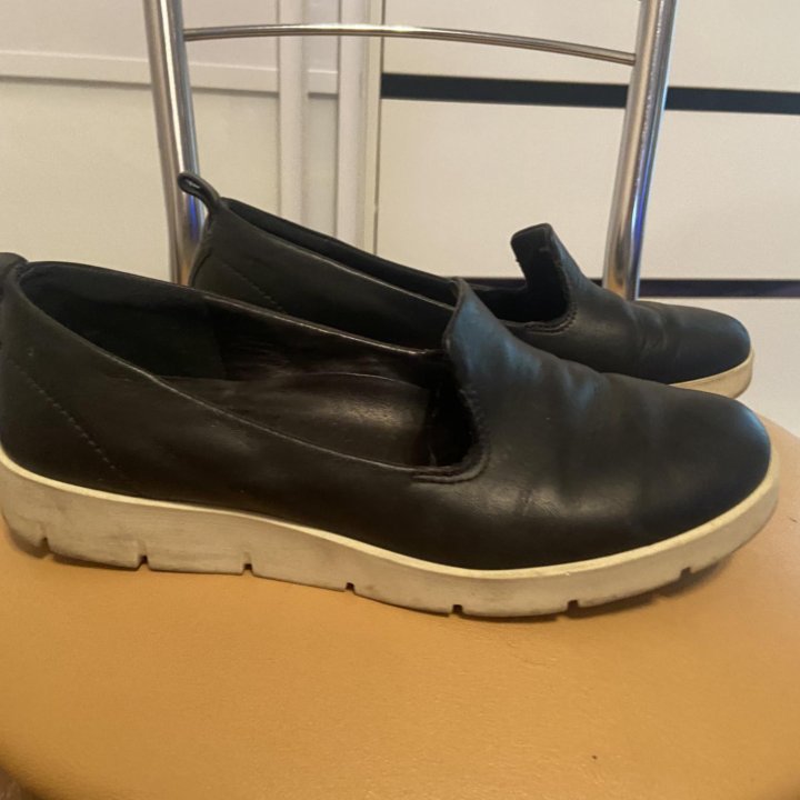Слипоны Ecco 37р.