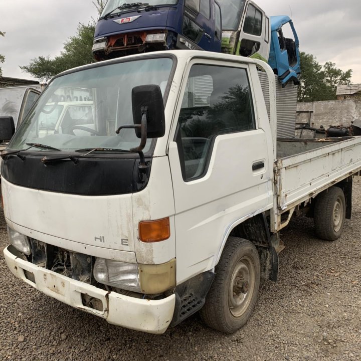 В разбор Toyota Hiace 4ВД,3L