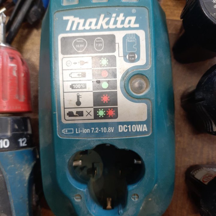 Зарядное устройство MAKITA