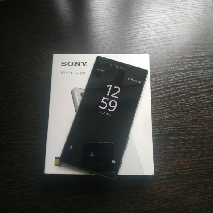 Sony XPERIA Z5 (E6653)