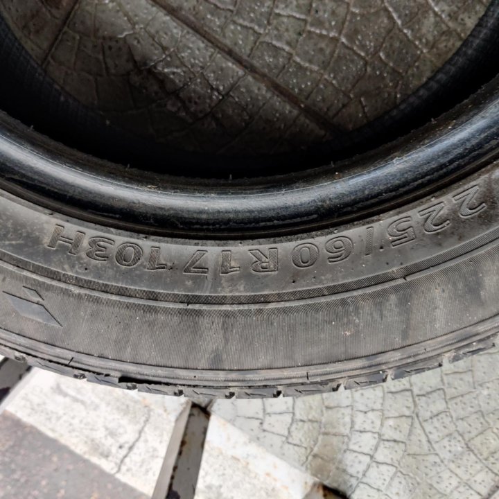 Шины Kumho 225/60/17 1шт