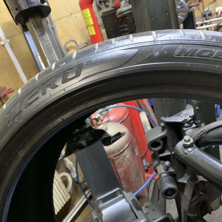 Pirelli P Zero RunFlat MOE 225/40 R19 1шт