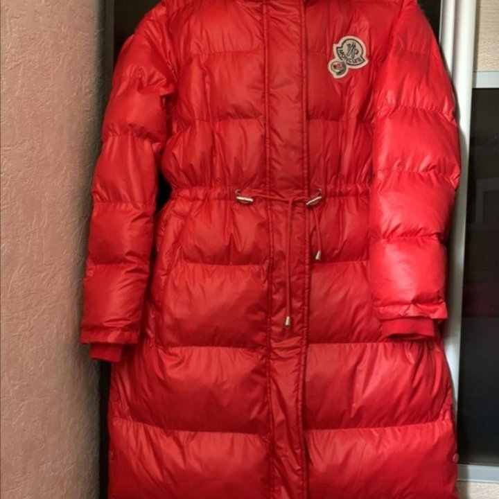 Пуховик Moncler