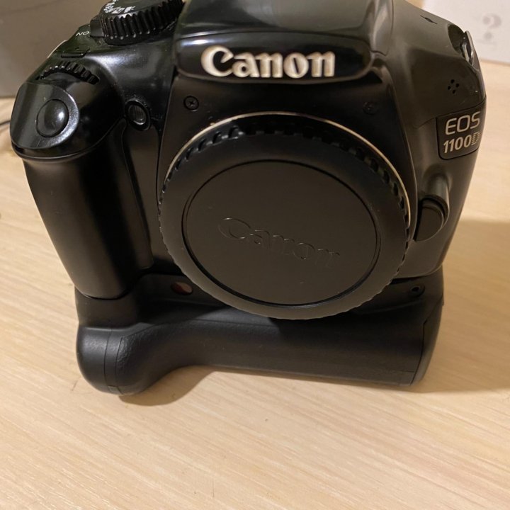 Фотоаппарат Canon eos 1100d body. Большой комплект