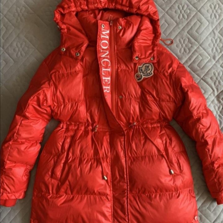 Пуховик Moncler