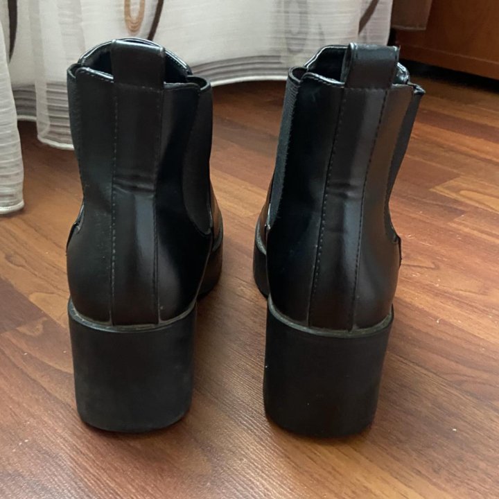 Ботинки женские