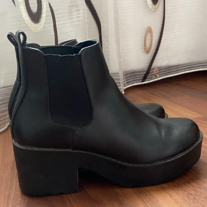 Ботинки женские