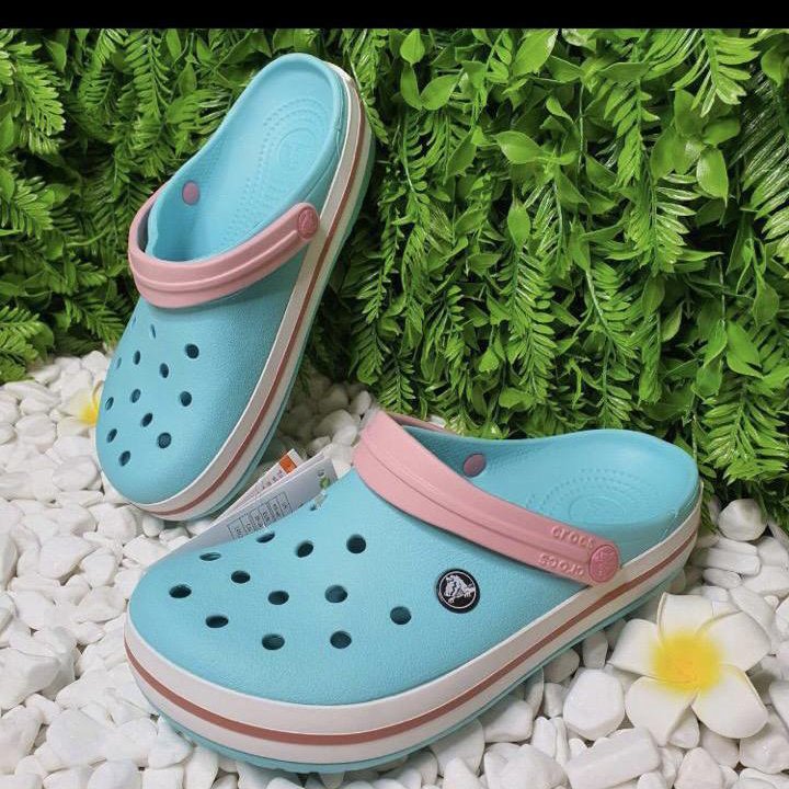 Crocs blue