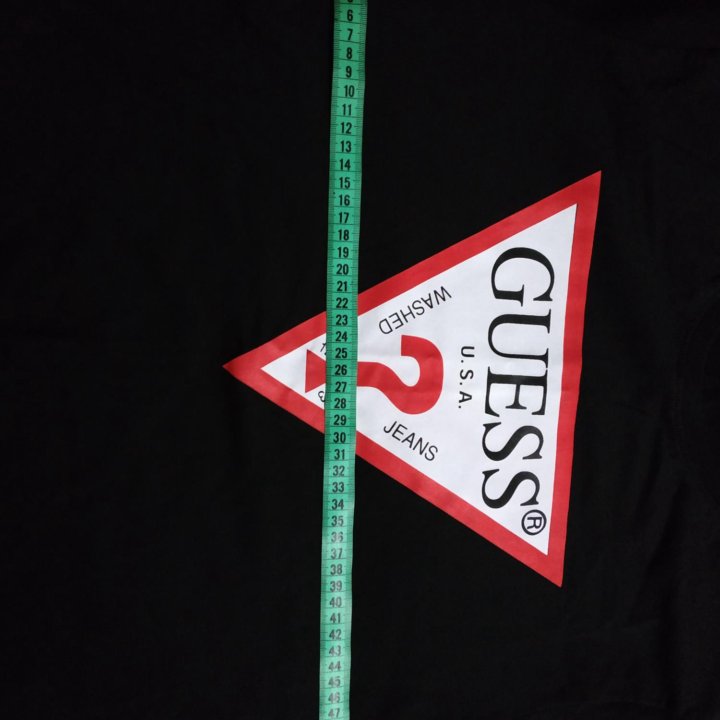 Футболка GUESS новая