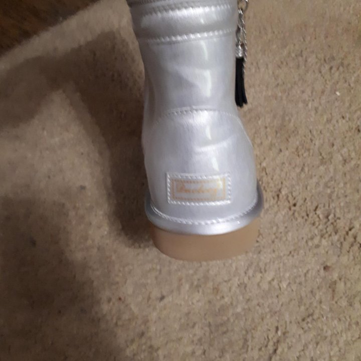 Угги лакированые