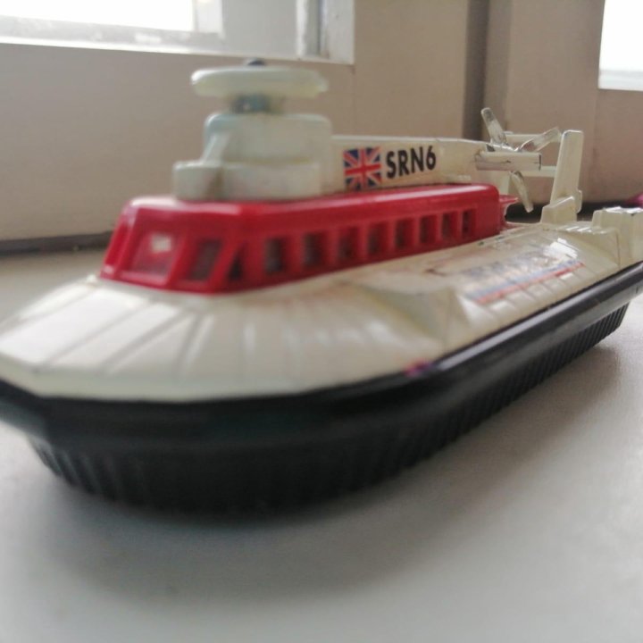 MATCHBOX K-22 SRN6 HOVERCRAFT