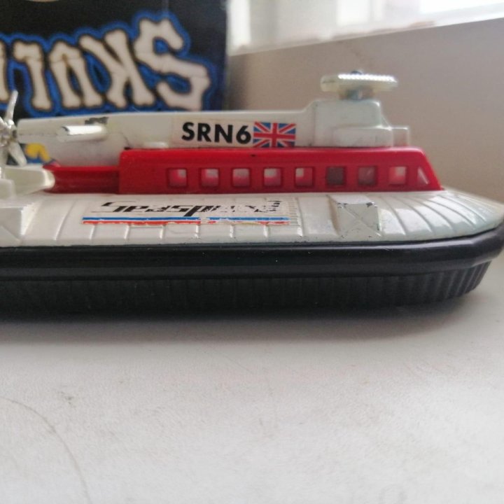 MATCHBOX K-22 SRN6 HOVERCRAFT