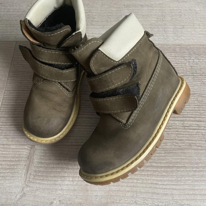 Ботинки демисезонные 28