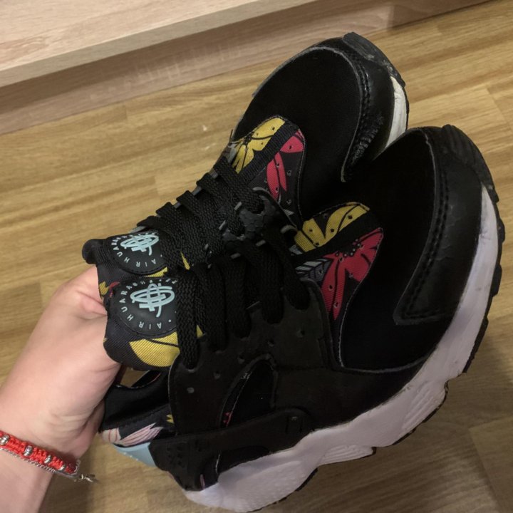 Кроссовки Nike