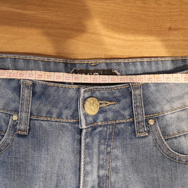 Джинсовые шорты