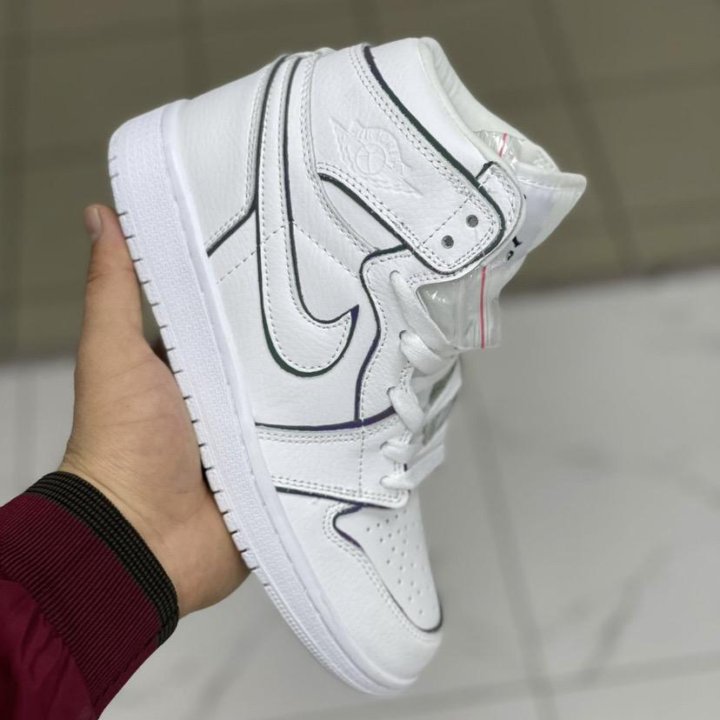 Кроссовки Nike Air Jordan 1