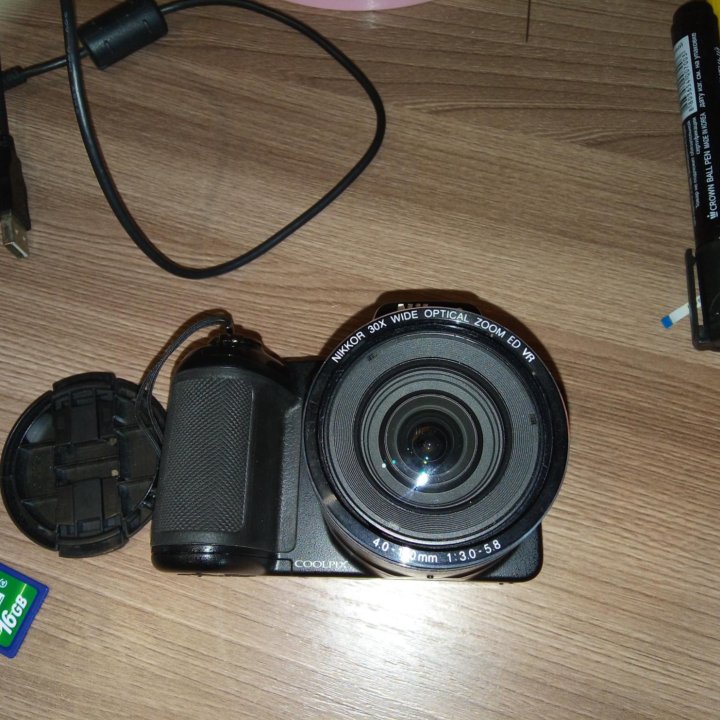 Зеркальный фотоаппарат Nikon coolpix l820