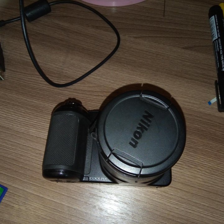 Зеркальный фотоаппарат Nikon coolpix l820