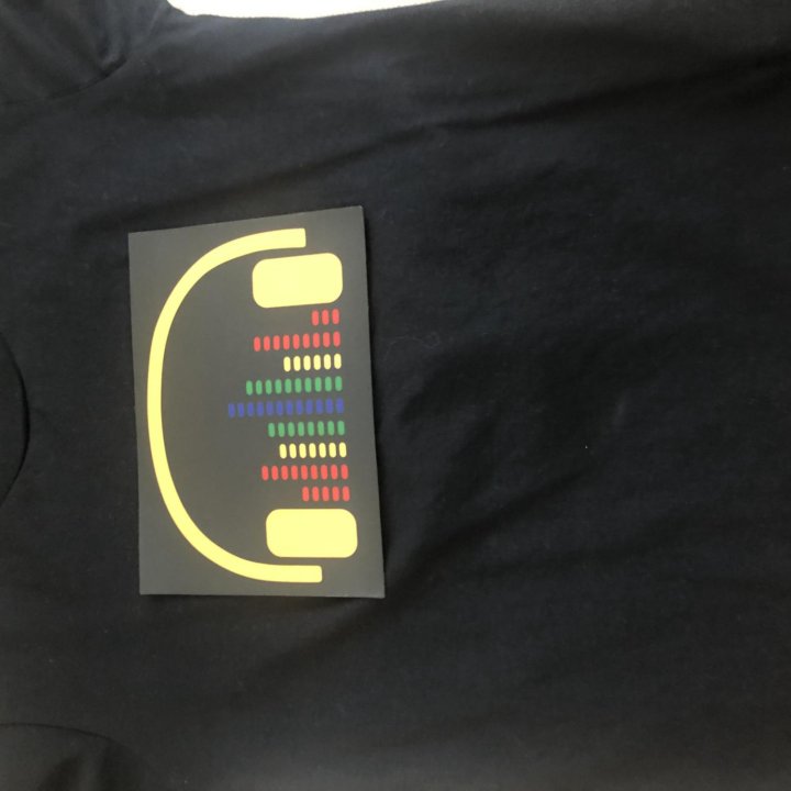 Футболка со светящимся рисунком на батарейках