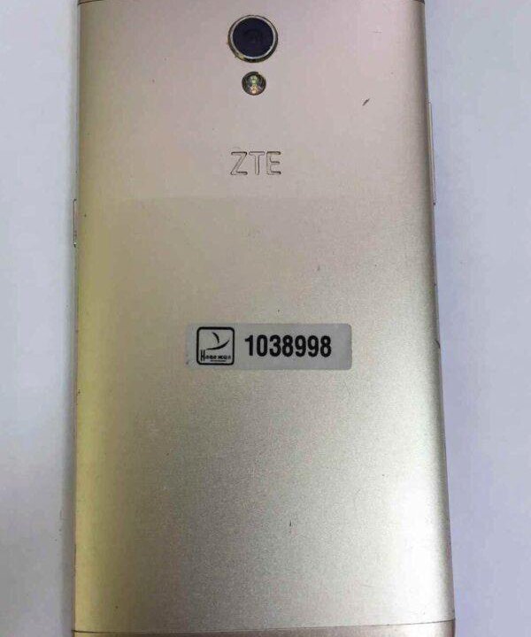 Смартфон ZTE Blade V7