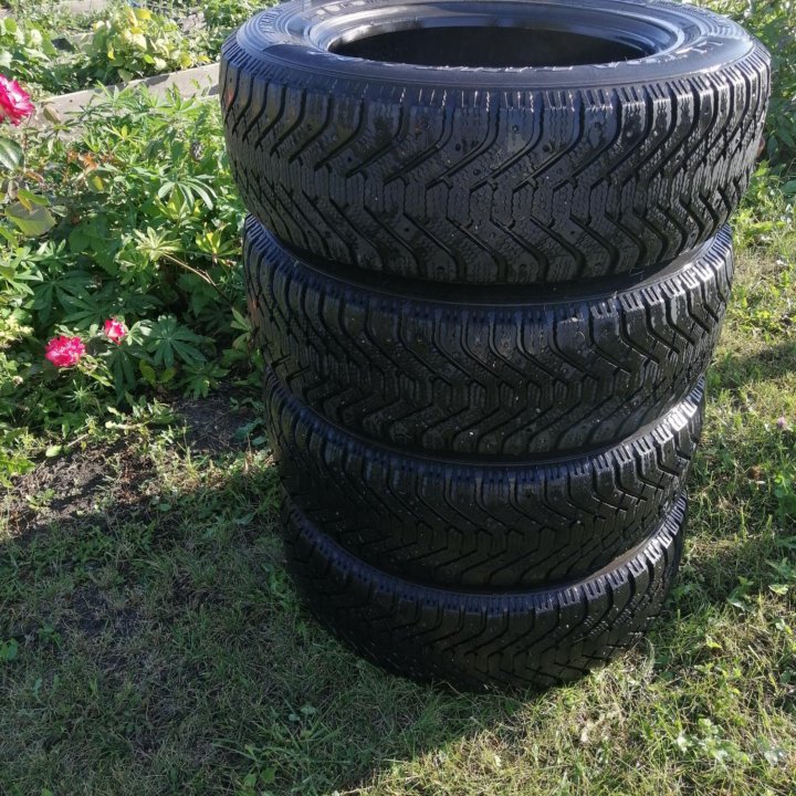 Шины 235/65/17 Goodyear Ultra grip 500