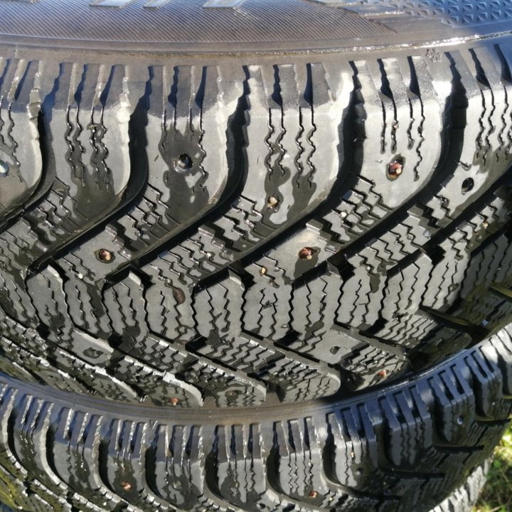 Шины 235/65/17 Goodyear Ultra grip 500