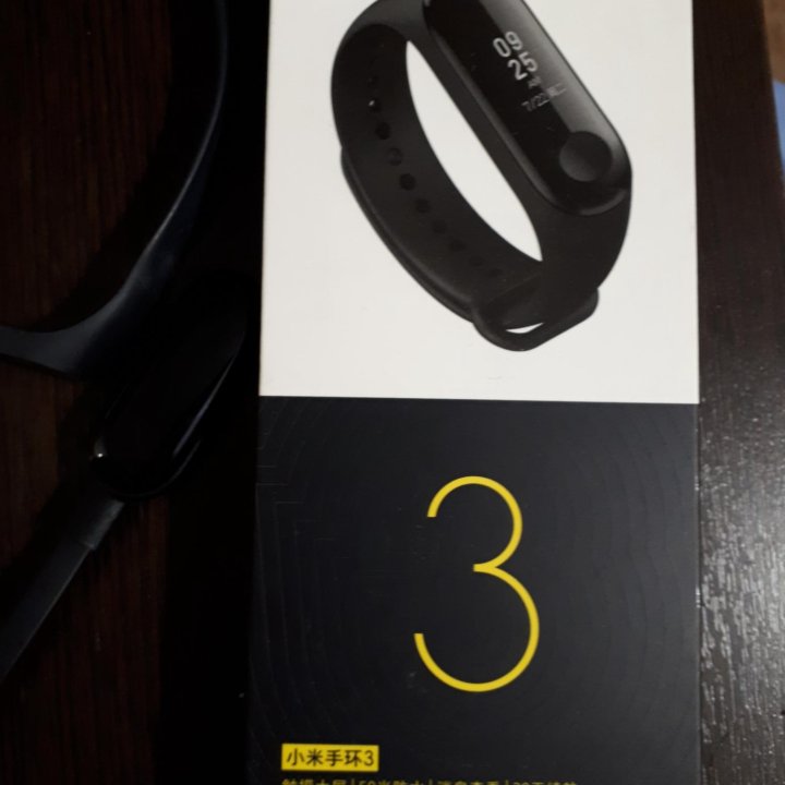 Продам фитнес браслет Xiaomi Mi Band 3