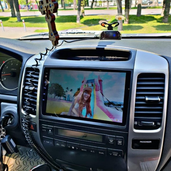 магнитола Land cruiser Prado 120 android teyes