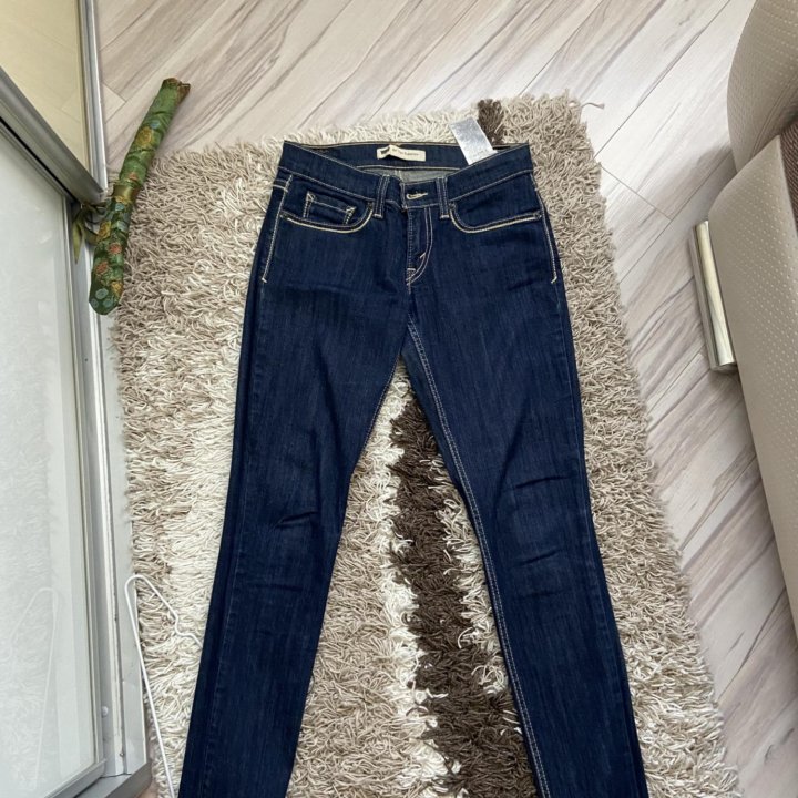 Джинсы Levi’s