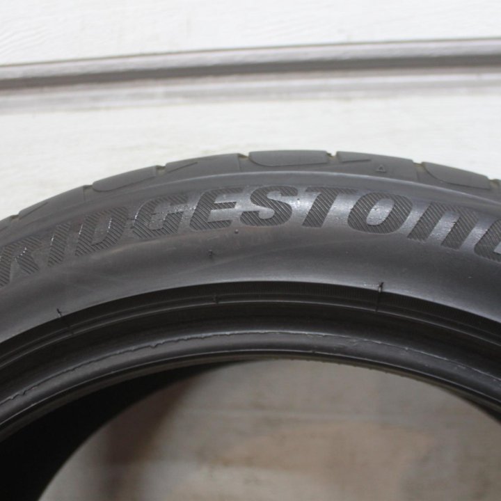 Шины R17 Bridgestone Playz PX 225/45/R17 2шт