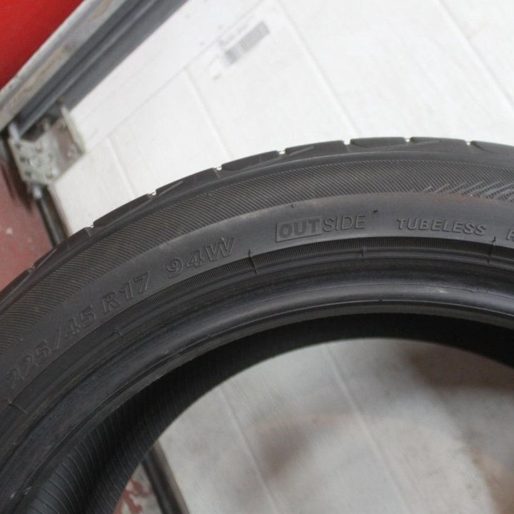 Шины R17 Bridgestone Playz PX 225/45/R17 2шт