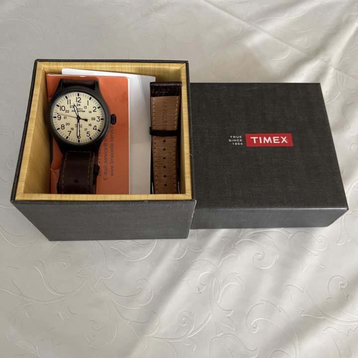 Часы Timex