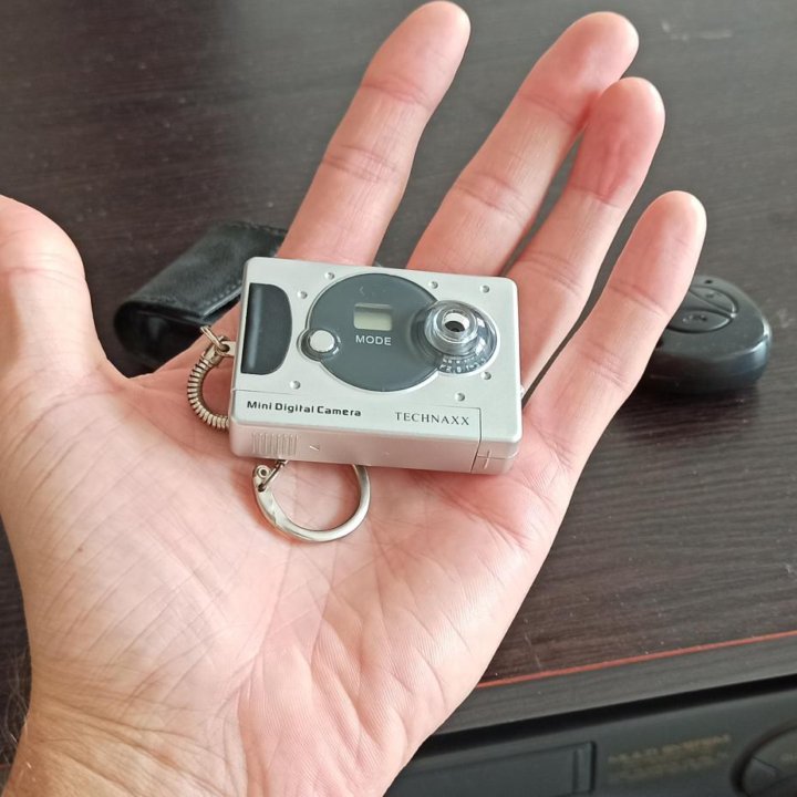 Mini digital camera Technaxx