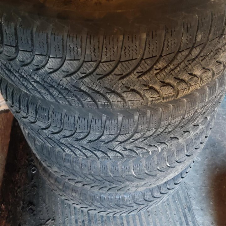 Колёса зимние R15 в сборе Michelin