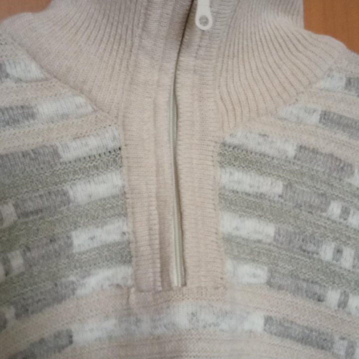 Мужской свитер