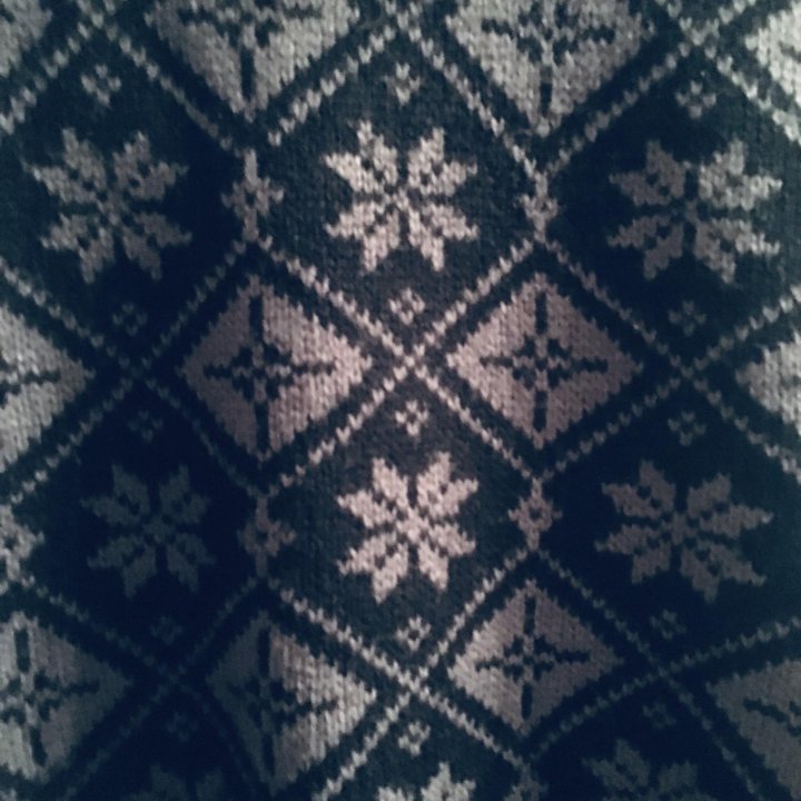 Свитер мужской