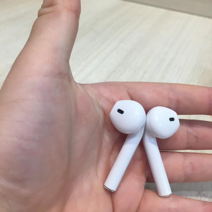 AirPods