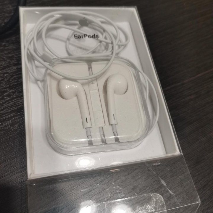 Наушники EarPods