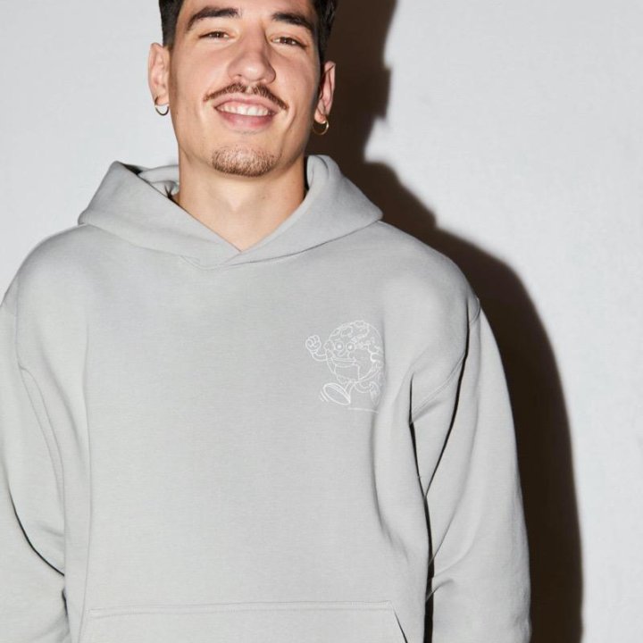 Худи H&M x Edition by Hector Bellerin