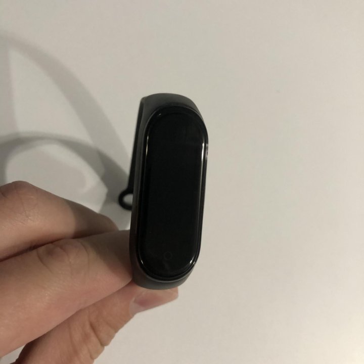 Часы Xiaomi Mi Band 4