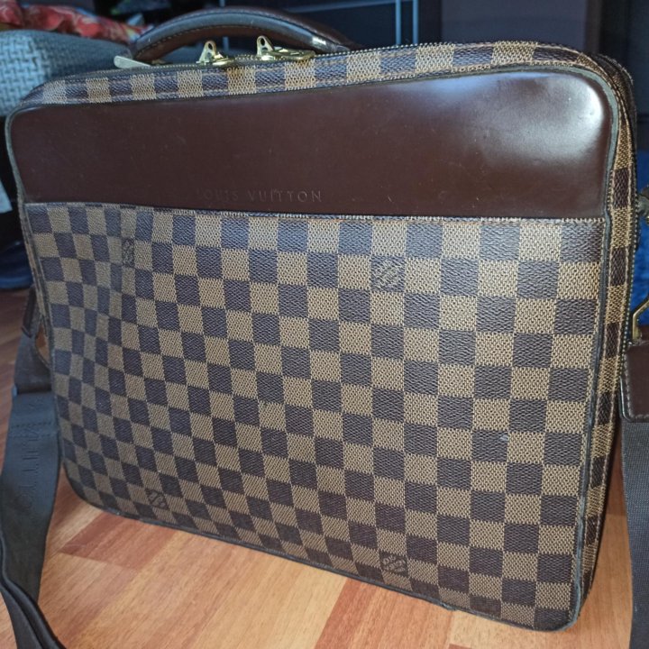 Louis Vuitton Damier Ebene Porte Ordinateur Sabana