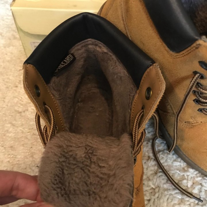 Ботинки утеплённые