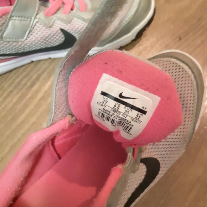 Кроссовки nike