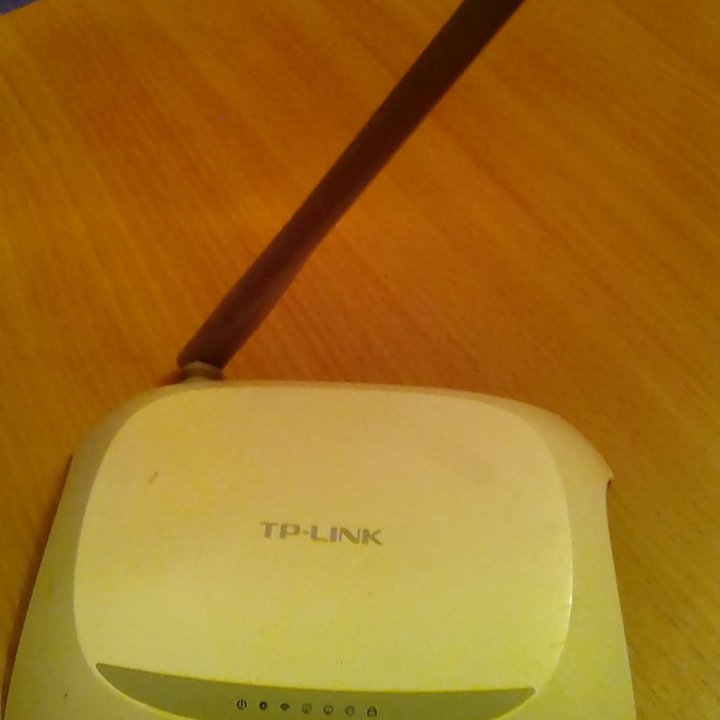 Роутер wi-fi tp-link.