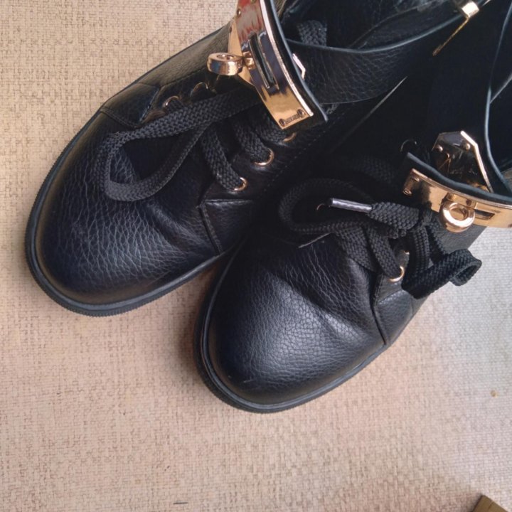 Ботинки люксовые кожаные утепленные 37р