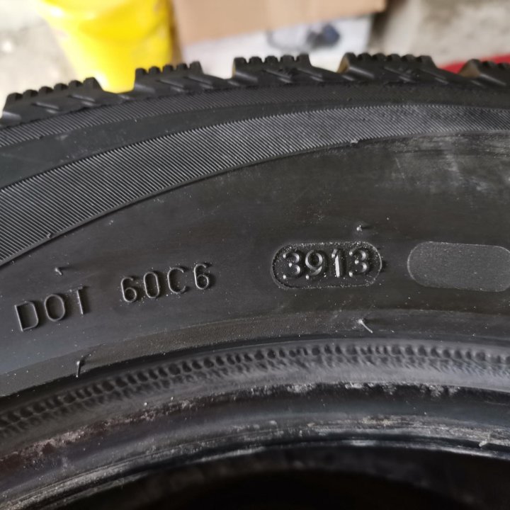 Шины зима 235/55 R17!!!