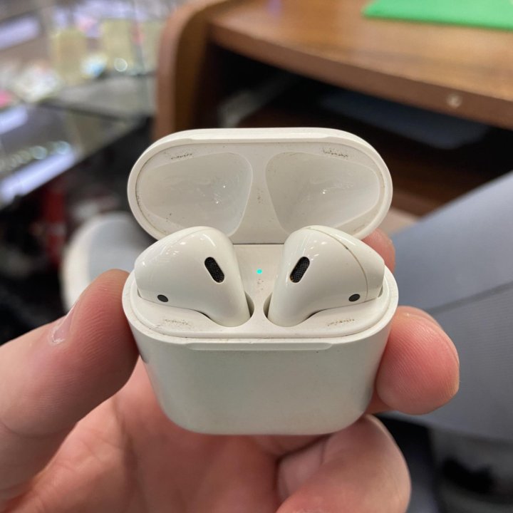 AirPods